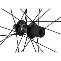Колёса шоссейные Shimano RS 100 пара, клинчер Колёса шоссейные Shimano RS 100 пара, клинчер
