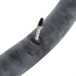 Камера Mitas 27.5x2.5/3.0", велониппель 47 мм, черный Камера Mitas 27.5x2.5/3.0", велониппель 47 мм, черный